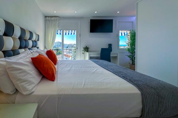 #74364 - Urban Waves | Holiday Rentals | Hello Homes Sitges