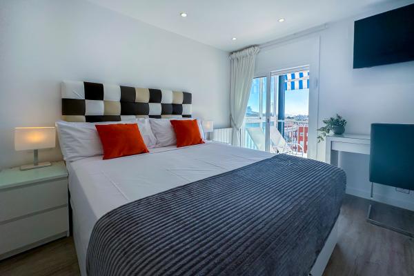 #74365 - Urban Waves | Holiday Rentals | Hello Homes Sitges
