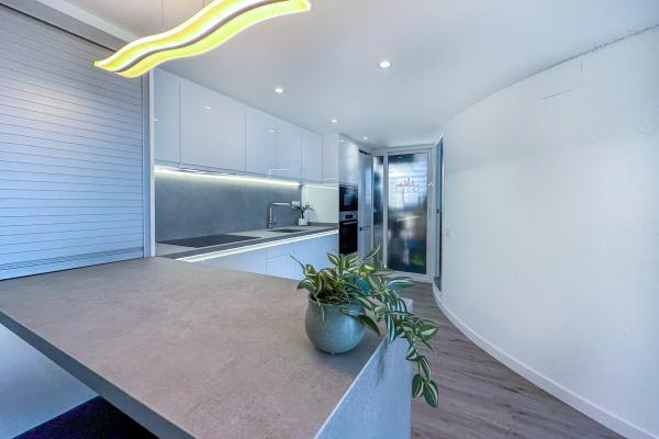 #74367 - Urban Waves | Holiday Rentals | Hello Homes Sitges