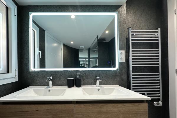 #74370 - Urban Waves | Holiday Rentals | Hello Homes Sitges