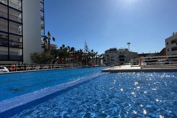 #74972 - Urban Waves | Holiday Rentals | Hello Homes Sitges