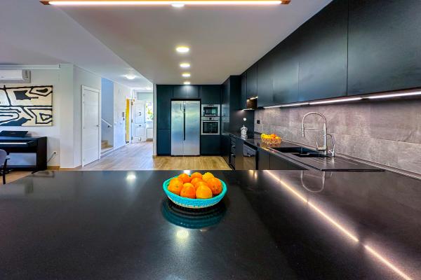 #75287 - Villa Rocamar | Holiday Rentals | Hello Homes Sitges