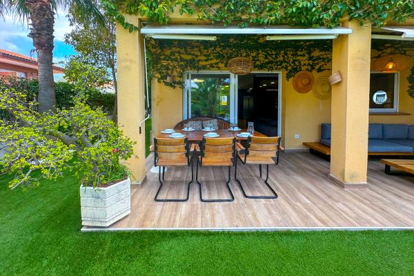 #75304 - Villa Rocamar | Holiday Rentals | Hello Homes Sitges