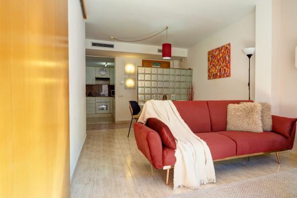 #75703 - Bonaire Apartment | Holiday Rentals | Hello Homes Sitges