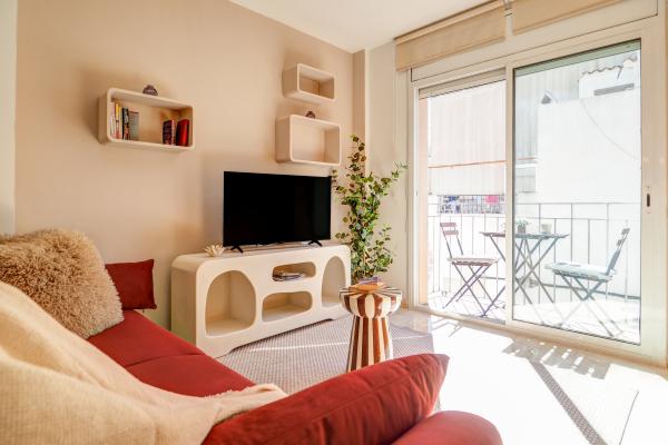 #75704 - Bonaire Apartment | Holiday Rentals | Hello Homes Sitges