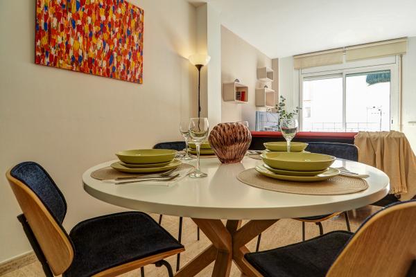 #75706 - Bonaire Apartment | Holiday Rentals | Hello Homes Sitges