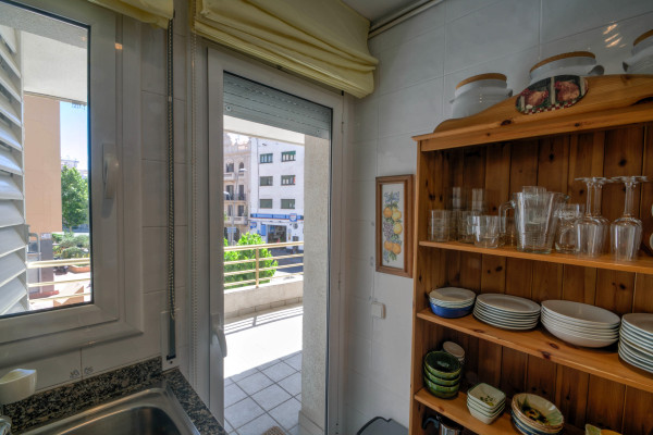 #7578 - The Rose | Holiday Rentals | Hello Homes Sitges
