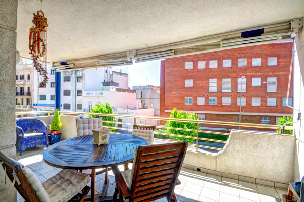#7583 - The Rose | Holiday Rentals | Hello Homes Sitges