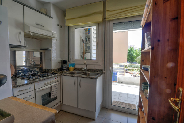 #7589 - The Rose | Holiday Rentals | Hello Homes Sitges