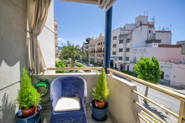 #7591 - The Rose | Holiday Rentals | Hello Homes Sitges
