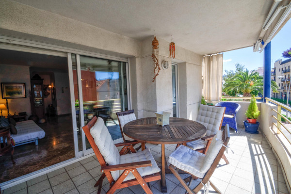 #7597 - The Rose | Holiday Rentals | Hello Homes Sitges