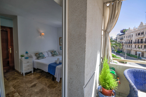 #7600 - The Rose | Holiday Rentals | Hello Homes Sitges