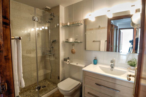 #7601 - The Rose | Holiday Rentals | Hello Homes Sitges