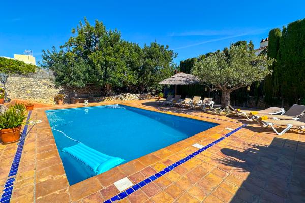 #77298 - Masia Palou Alt | Holiday Rentals | Hello Homes Sitges