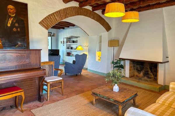#77307 - Masia Palou Alt | Holiday Rentals | Hello Homes Sitges
