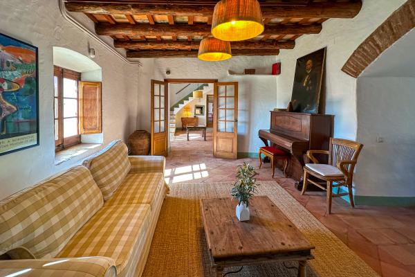 #77308 - Masia Palou Alt | Holiday Rentals | Hello Homes Sitges