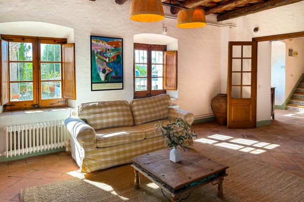 #77310 - Masia Palou Alt | Holiday Rentals | Hello Homes Sitges
