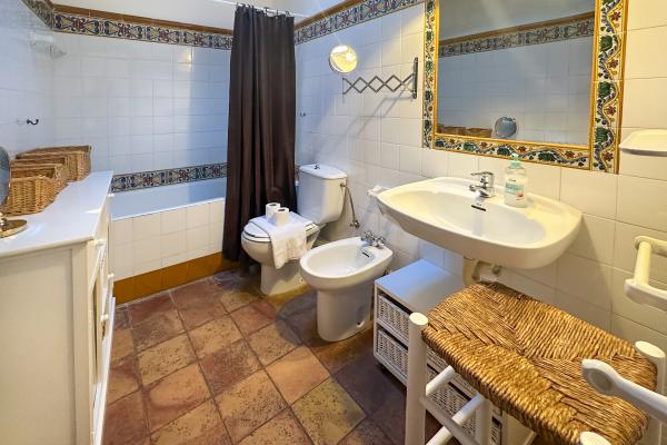 #77337 - Masia Palou Alt | Holiday Rentals | Hello Homes Sitges