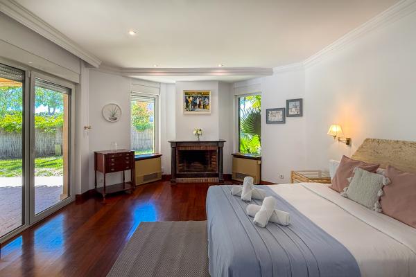 #78653 - Villa Terramar | Holiday Rentals | Hello Homes Sitges