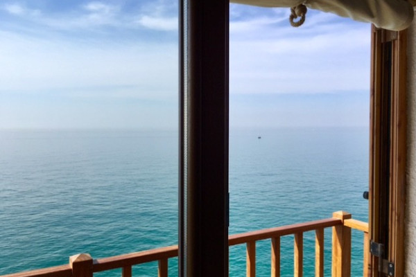 #7888 - The Magic Sea Front | Holiday Rentals | Hello Homes Sitges