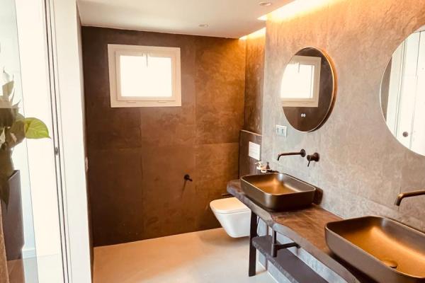 #79206 - Wengé Suite | Holiday Rentals | Hello Homes Sitges