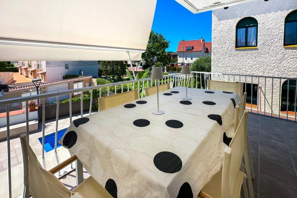 #80141 - The Luxor Apartment | Holiday Rentals | Hello Homes Sitges