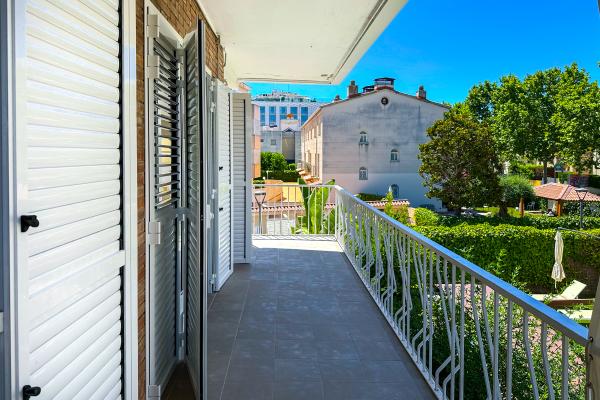 #80143 - The Luxor Apartment | Holiday Rentals | Hello Homes Sitges