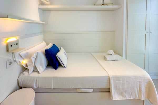 #80145 - The Luxor Apartment | Holiday Rentals | Hello Homes Sitges