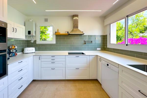 #80156 - The Luxor Apartment | Holiday Rentals | Hello Homes Sitges