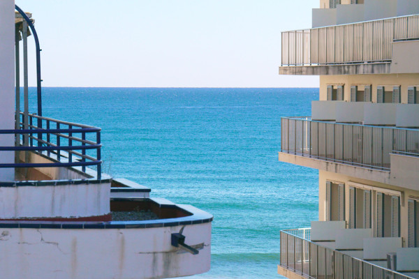 #8271 - Beachstyle Penthouse | Holiday Rentals | Hello Homes Sitges