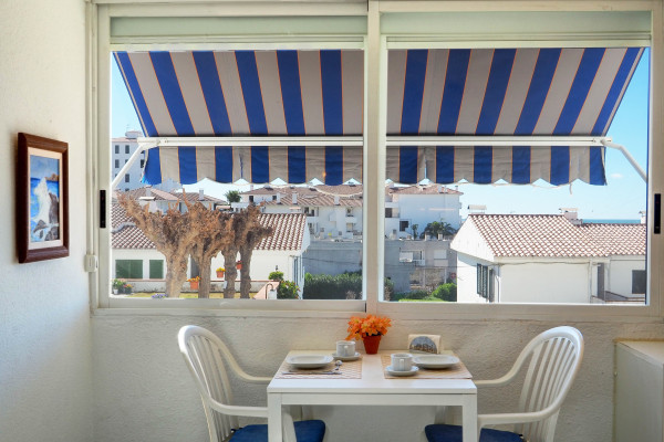 #8758 - The Moon Studio | Holiday Rentals | Hello Homes Sitges