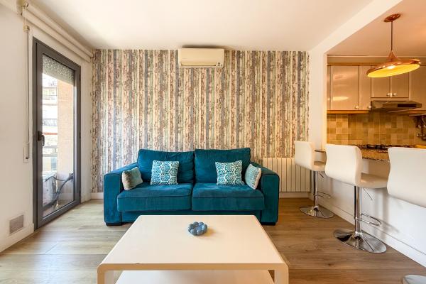 Blue Velvet · Hello Homes Sitges