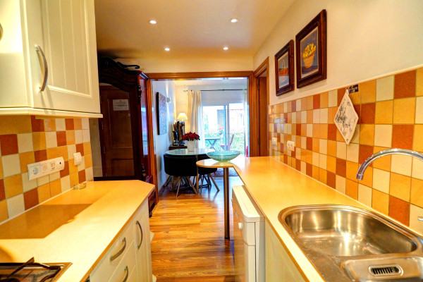 #9875 - Olivia Apartment | Holiday Rentals | Hello Homes Sitges