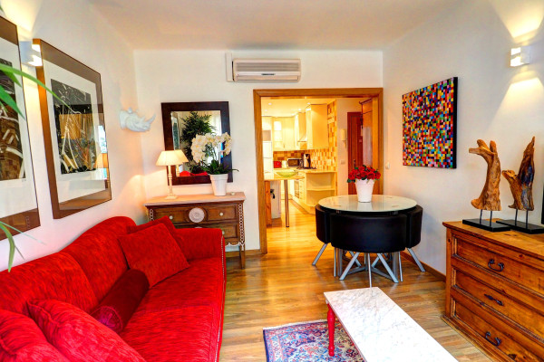 #9897 - Olivia Apartment | Holiday Rentals | Hello Homes Sitges