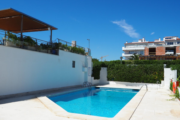 #9899 - The Moonlight Sea View | Holiday Rentals | Hello Homes Sitges