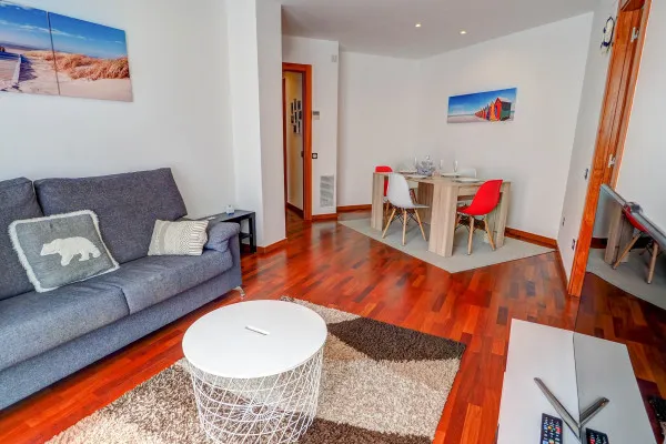 Seaside April Apartment