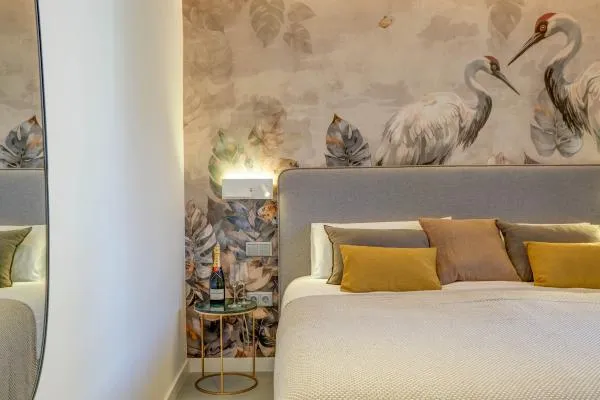 Silver Suite