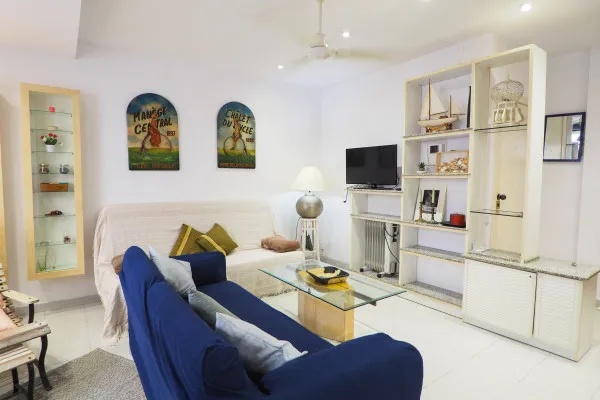 Sunflower Apartment