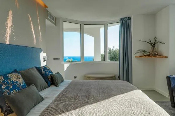 Bronze Suite