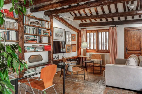 Beach Villa Aralinn