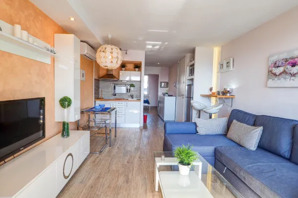 Seaside Cozy Apartment