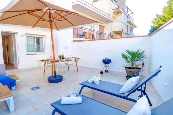 Sebastian Patio