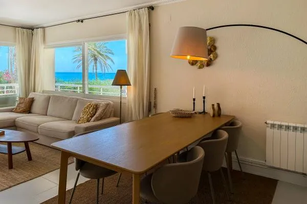 Front Beach Apartment