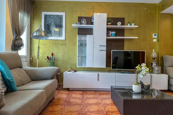 Sira House