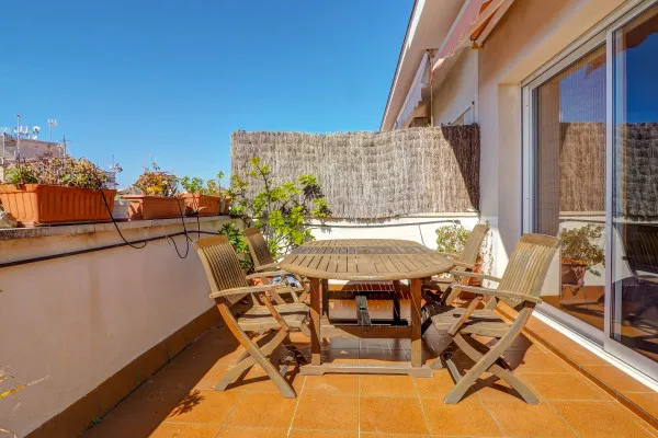 Castell Apartment