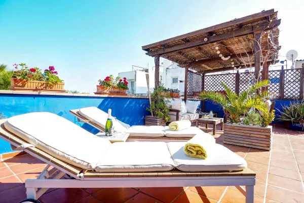 Montroig Zen Penthouse